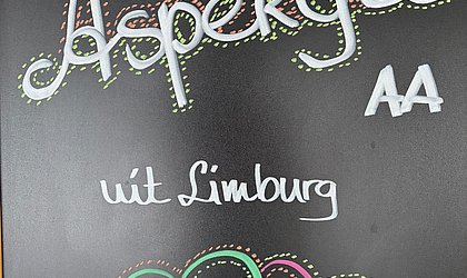 Het krijtbord met wisselende gerechten succesvol.